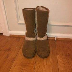 Super cute and cozy boots!